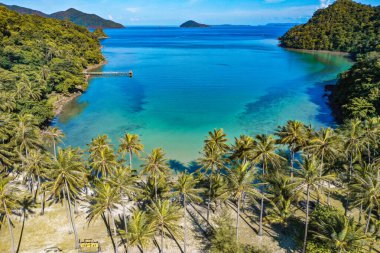 Koh Ngam 'ın havadan görünüşü, Koh Chang, Trat, Tayland