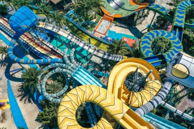 Pattaya, Chonburi, Tayland 'daki kapalı hava parkında terk edilmiş.