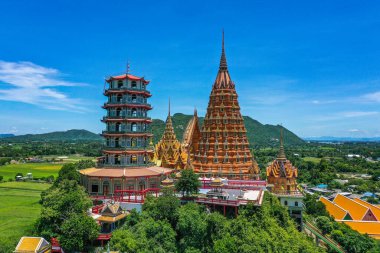 Wat Tham Khao Noi ve Wat Tham Sua, Kanchanaburi, Tayland