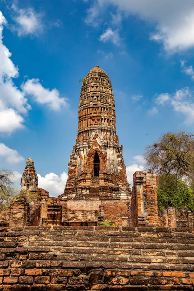 Phra Nakhon Si Ayutthaya 'daki Wat Phra Ram tapınağı, Tayland' ın tarihi şehri. — Stok fotoğraf
