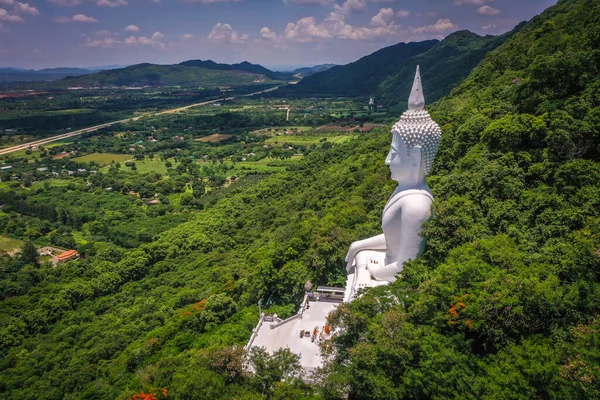 Wat Thep Phithak Punnaram in Nakhon Ratchasima, Thailand — Stockfoto