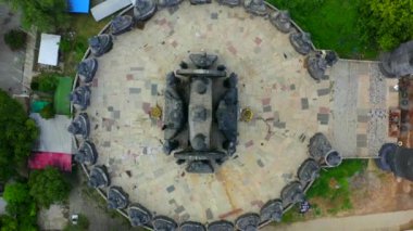 Wat Tham Krabok Saraburi, Tayland