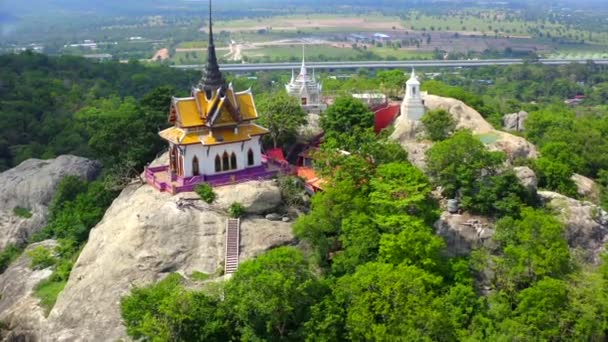 Luchtfoto van Wat Phra Phutthachai in Saraburi, Thailand — Stockvideo