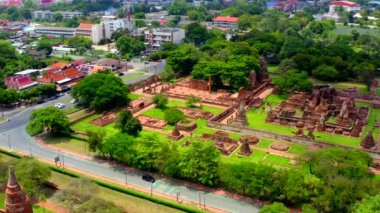 Ayutthaya tapınağının havadan görünüşü, Wat Ratchaburana, covid sırasında boş, Phra Nakhon Si Ayutthaya, Tayland 'ın tarihi şehri