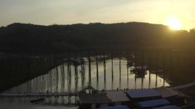 Mon Köprüsü, Sangkhlaburi 'de eski ahşap köprü, Kanchanaburi, Tayland