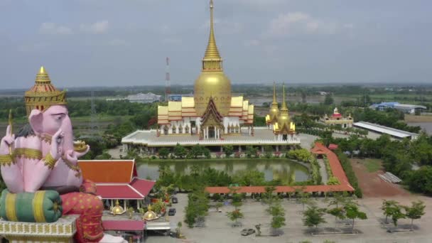 Wat Phrong Akat in Chachoengsao in Thailand — Stockvideo