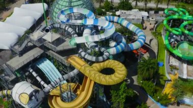 Pattaya, Chonburi, Tayland 'daki kapalı hava parkında terk edilmiş.