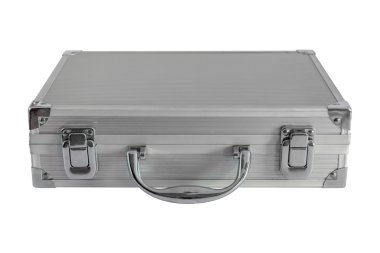 Beyaz bir arka plan üzerinde izole metal kasa