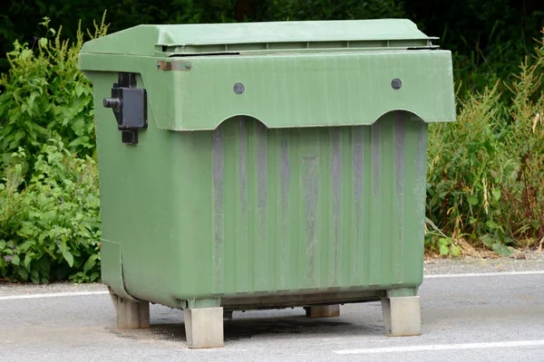 Contenedor de basura de cerca — Foto de Stock