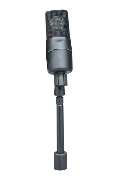 Черный микрофон изолирован на белом фоне — стоковое фото