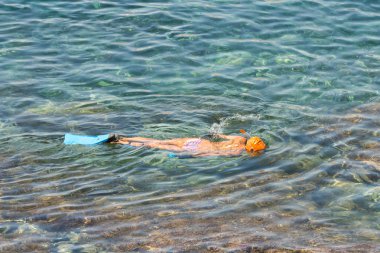 Scuba diving yüzücü