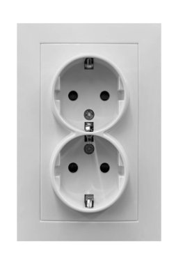 Beyaz arka planda iki deliği olan beyaz bir buji.