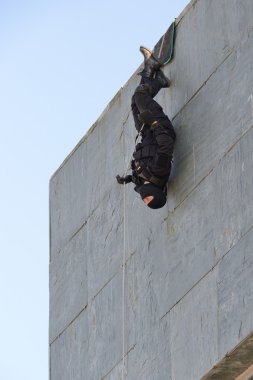 Polis özel kuvvetleri eğitim