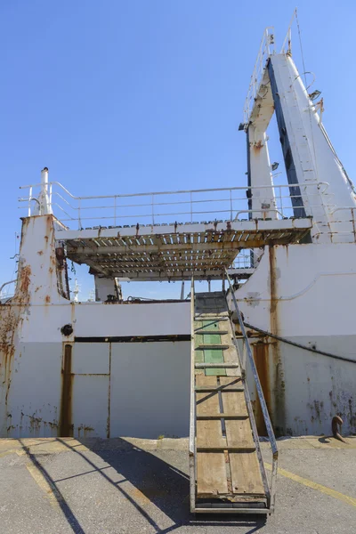 Gammel trawler til fiskeri forankret - Stock-foto