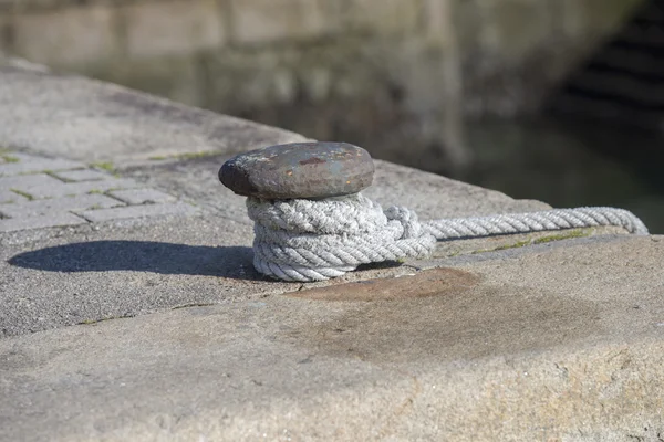 Bollards na doca closeup — Fotografia de Stock