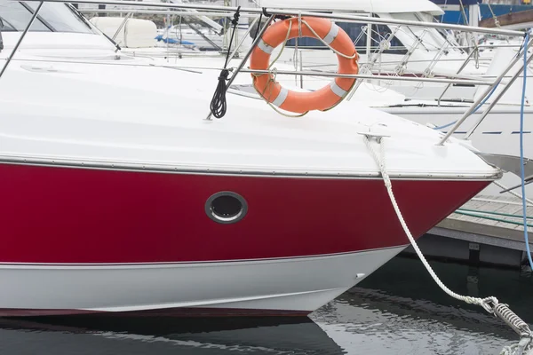 Yachten im Hafen — Stockfoto