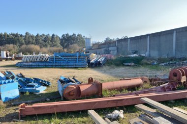 terkedilmiş inşaatta