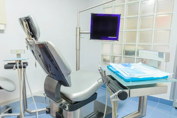 Sprzęt w klinice dentystycznej — Zdjęcie stockowe
