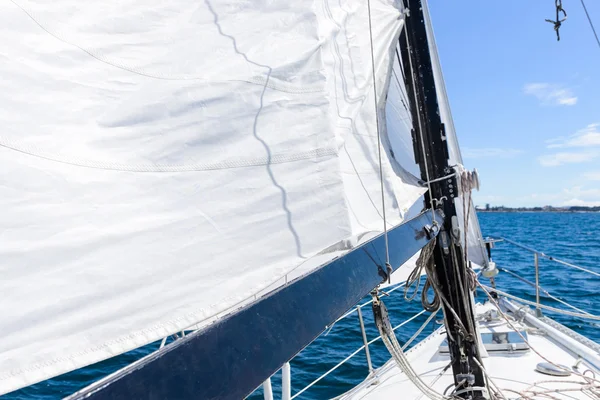 Havsutsikt från segelbåt — Stockfoto