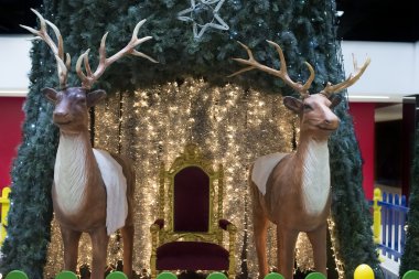 Madalyalı Noel ağacı