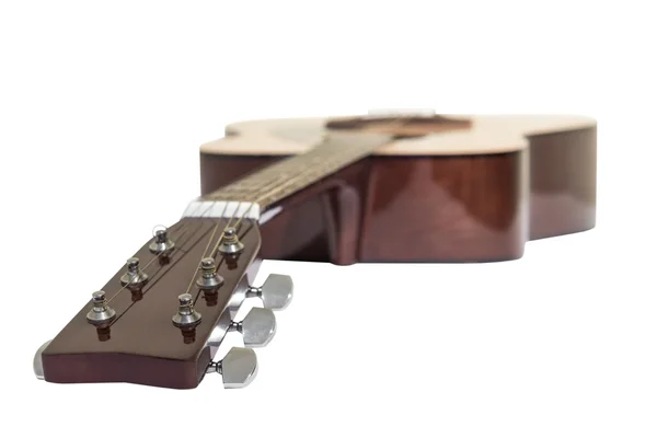 Guitarra acústica aislada sobre fondo blanco — Foto de Stock