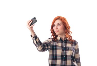 Selfie fotoğraf Smartphone'da yapma genç bir kadın portresi