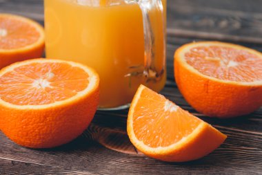 Orange, yarım, kulak. Sağlıklı yaşam konsepti