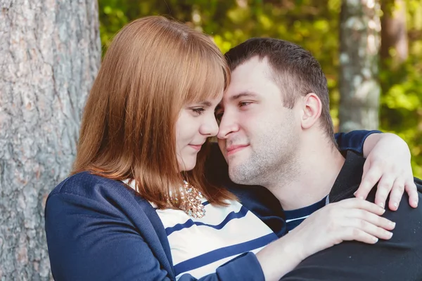 Romantik Çift olarak birlikte Huging seviyorum — Stok fotoğraf