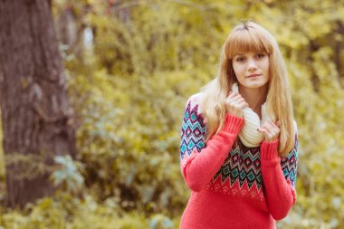 Sonbahar kavramı - Park sonbahar kadın