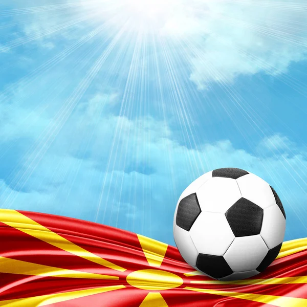 Футбольный Мяч Флагом Македонии Голубым Облачным Небом — стоковое фото