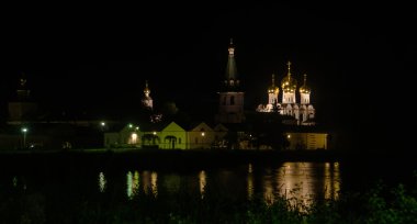 Iver manastır geceleri