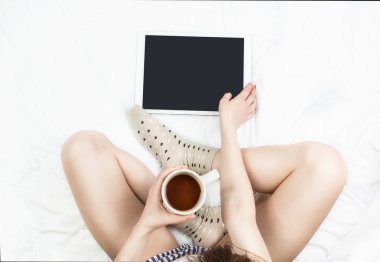 Yatakta Tablet PC'yi kullanma
