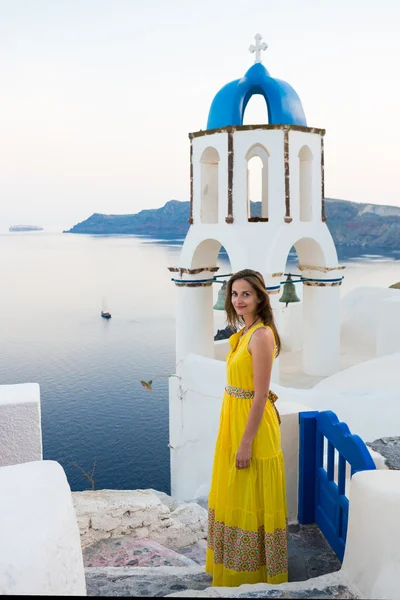 Young woman in Santorini island — Stock Photo, Image