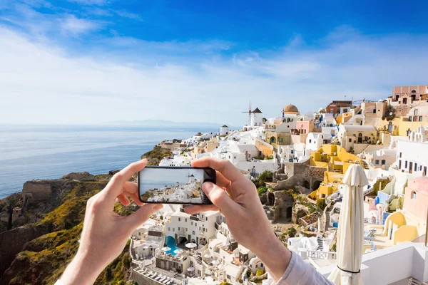 Sightseer photos on Santorini — Stock Photo, Image