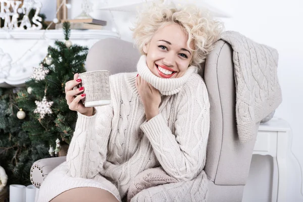 Felice donna di Natale sorridente — Foto Stock