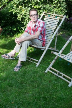 Adam sakin ol açık