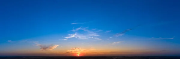 Felhőtlen Napkelte Naplemente Narancssárga Fény Kék Panoráma Háttér — Stock Fotó