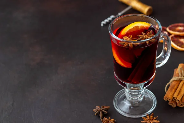 Vino Caliente Con Canela Naranja Bebida Caliente Invierno Receta — Foto de Stock