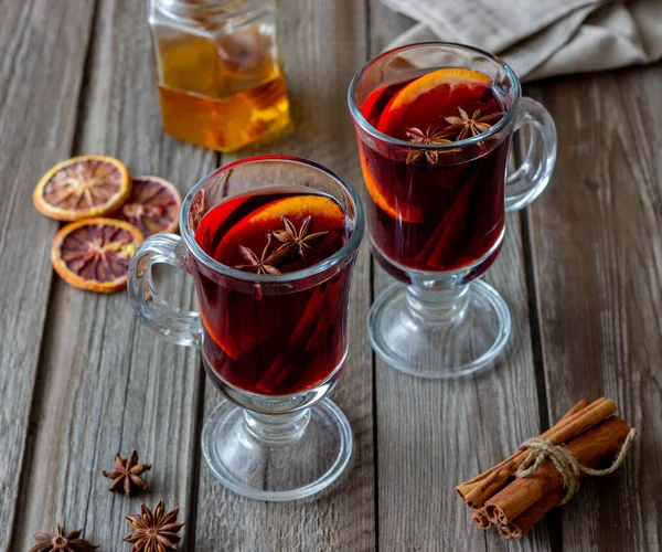 Vino Caliente Con Canela Naranja Bebida Caliente Invierno Receta — Foto de Stock