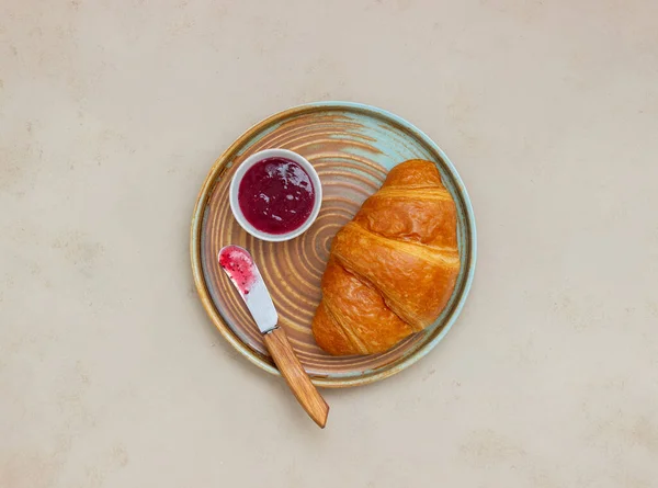 Croissant Cranberry Jam Breakfast Vegetarian Food Pastries — Stock Photo, Image