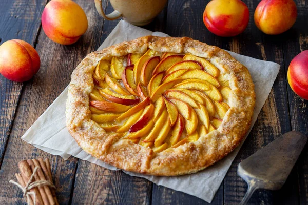 Galette Pastel Abierto Con Melocotones Horneando Comida Vegetariana — Foto de Stock