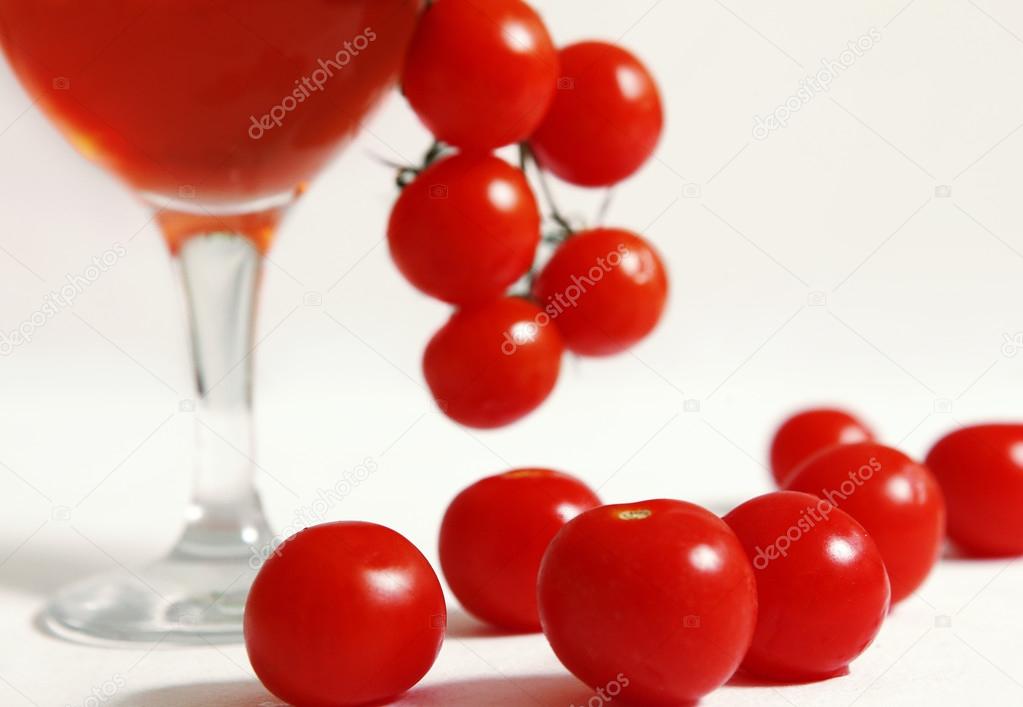Fresh tomato juice with tomatos