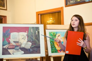 Moskova, Rusya, 19 Mayıs 2014: tanımlanamayan genç kız graduat