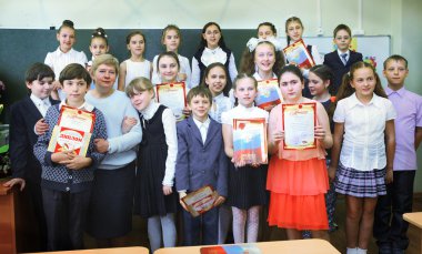 Moskova, 26 Mayıs 2015: İlkokul Moskova'da mezuniyet