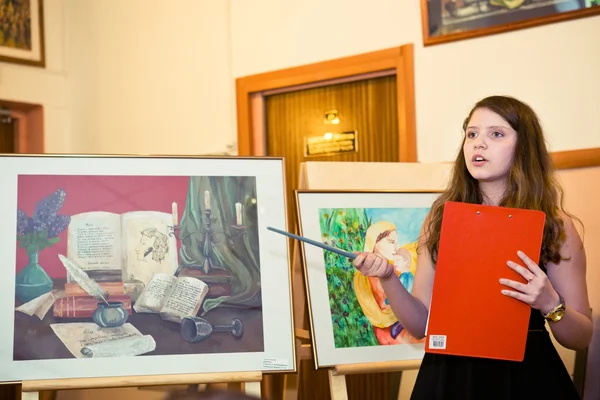 Moskova, Rusya, 19 Mayıs 2014: tanımlanamayan genç kız graduat