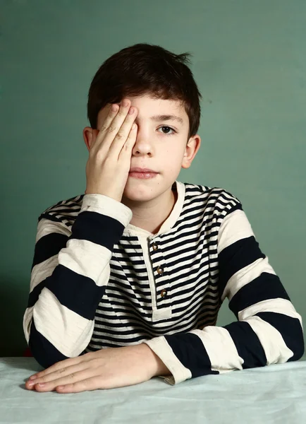 Boy under ophthalmologist examination — Stock Photo, Image