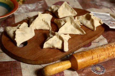 mutfak gemide çiğ börek 