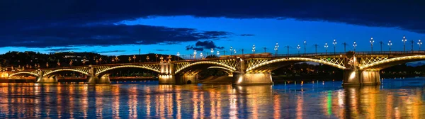 Ночной Будапешт Мост Маргарет Через Дунай Ночные Огни Воде Панорама — стоковое фото