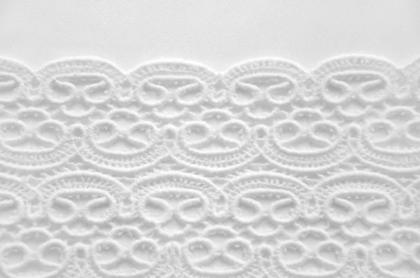 Fondo liso y elegante de seda blanca. Elegante fondo blanco con encaje y seda — Foto de Stock