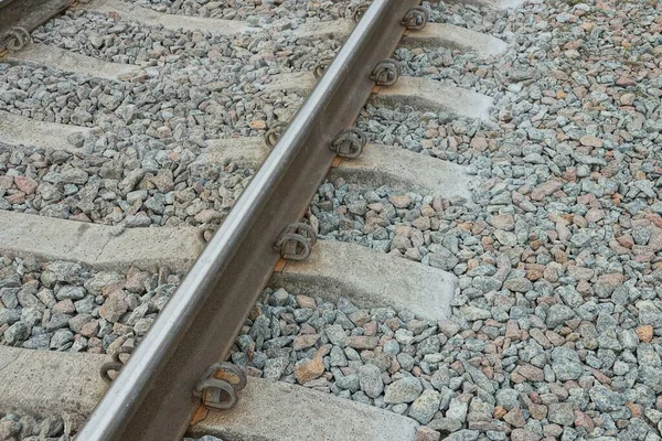 Parte Del Ferrocarril Desde Una Larga Vía Férrea Sobre Traviesas — Foto de Stock